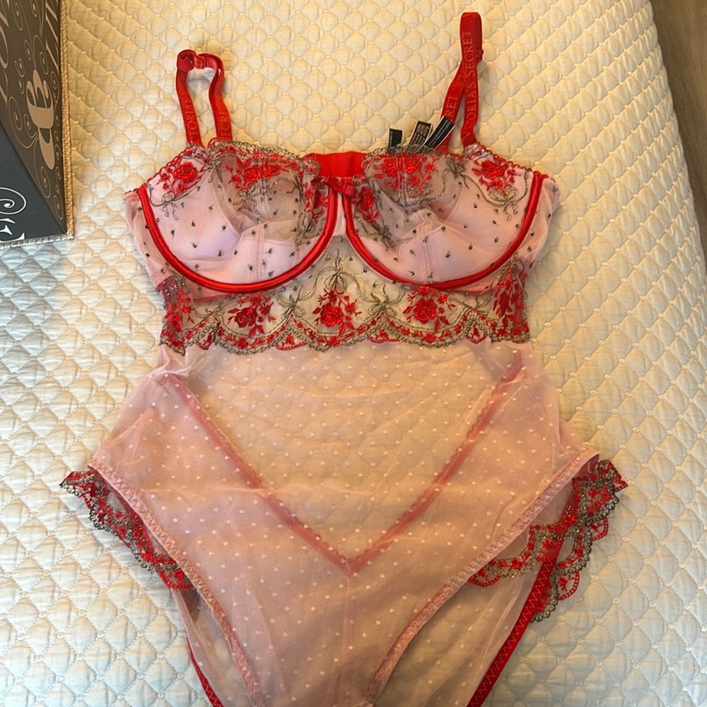 Victoria Secret pink/red teddy